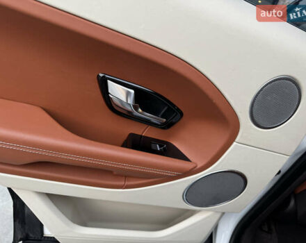 Білий Ленд Ровер Рендж Ровер Евок, об'ємом двигуна 2.2 л та пробігом 108 тис. км за 17800 $, фото 33 на Automoto.ua