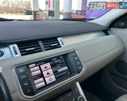 Белый Ленд Ровер Рендж Ровер Эвок, объемом двигателя 2 л и пробегом 183 тыс. км за 11800 $, фото 20 на Automoto.ua