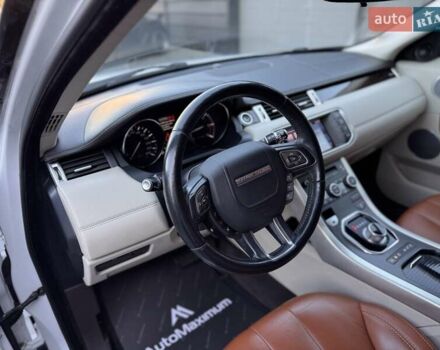 Белый Ленд Ровер Рендж Ровер Эвок, объемом двигателя 2.18 л и пробегом 159 тыс. км за 17900 $, фото 17 на Automoto.ua