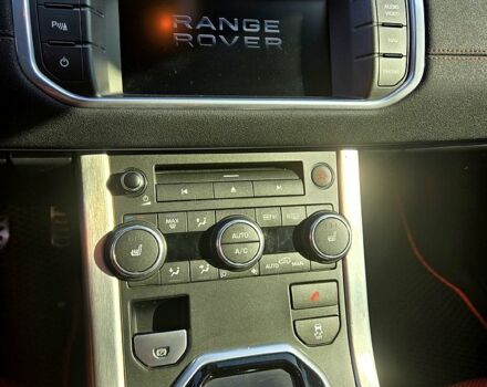 Белый Ленд Ровер Рендж Ровер Эвок, объемом двигателя 2 л и пробегом 175 тыс. км за 18999 $, фото 6 на Automoto.ua