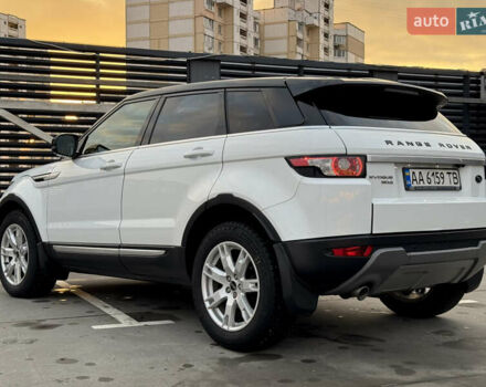 Білий Ленд Ровер Рендж Ровер Евок, об'ємом двигуна 2.2 л та пробігом 108 тис. км за 17800 $, фото 16 на Automoto.ua