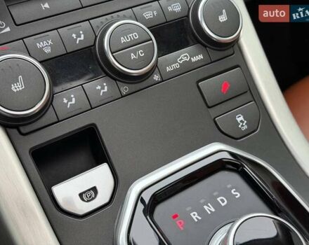 Білий Ленд Ровер Рендж Ровер Евок, об'ємом двигуна 2 л та пробігом 125 тис. км за 14800 $, фото 57 на Automoto.ua