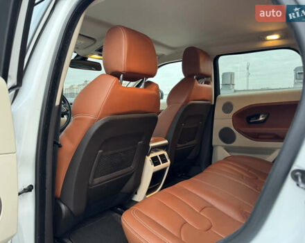 Білий Ленд Ровер Рендж Ровер Евок, об'ємом двигуна 2.2 л та пробігом 108 тис. км за 17800 $, фото 34 на Automoto.ua