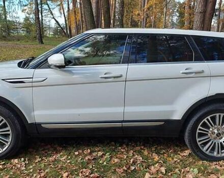 Білий Ленд Ровер Рендж Ровер Евок, об'ємом двигуна 2 л та пробігом 228 тис. км за 13300 $, фото 12 на Automoto.ua
