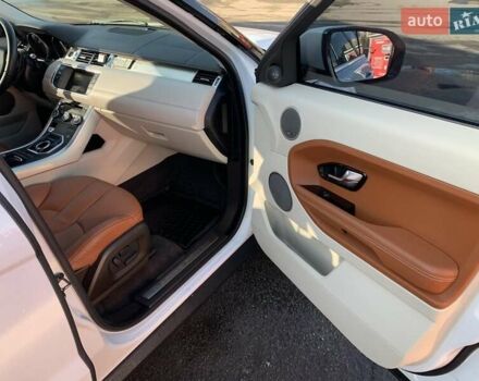 Білий Ленд Ровер Рендж Ровер Евок, об'ємом двигуна 2.18 л та пробігом 130 тис. км за 17999 $, фото 12 на Automoto.ua