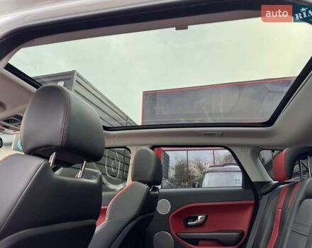 Белый Ленд Ровер Рендж Ровер Эвок, объемом двигателя 2 л и пробегом 63 тыс. км за 18900 $, фото 12 на Automoto.ua