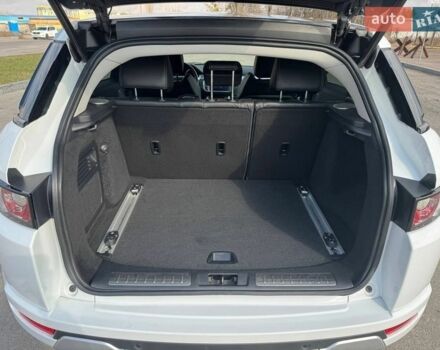 Білий Ленд Ровер Рендж Ровер Евок, об'ємом двигуна 2 л та пробігом 70 тис. км за 21000 $, фото 25 на Automoto.ua