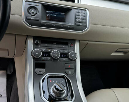 Белый Ленд Ровер Рендж Ровер Эвок, объемом двигателя 2.18 л и пробегом 247 тыс. км за 15300 $, фото 19 на Automoto.ua