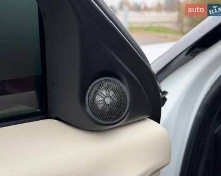 Білий Ленд Ровер Рендж Ровер Евок, об'ємом двигуна 2 л та пробігом 125 тис. км за 14800 $, фото 34 на Automoto.ua