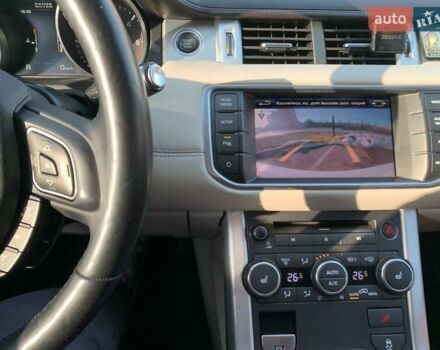 Білий Ленд Ровер Рендж Ровер Евок, об'ємом двигуна 2.18 л та пробігом 130 тис. км за 17999 $, фото 8 на Automoto.ua