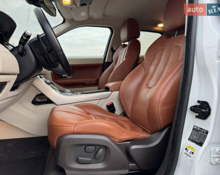 Білий Ленд Ровер Рендж Ровер Евок, об'ємом двигуна 2.2 л та пробігом 108 тис. км за 17800 $, фото 23 на Automoto.ua