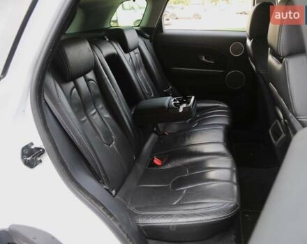 Белый Ленд Ровер Рендж Ровер Эвок, объемом двигателя 2.18 л и пробегом 176 тыс. км за 19500 $, фото 10 на Automoto.ua