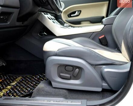 Белый Ленд Ровер Рендж Ровер Эвок, объемом двигателя 2 л и пробегом 175 тыс. км за 14900 $, фото 21 на Automoto.ua