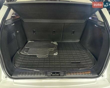 Белый Ленд Ровер Рендж Ровер Эвок, объемом двигателя 2.18 л и пробегом 112 тыс. км за 19999 $, фото 22 на Automoto.ua