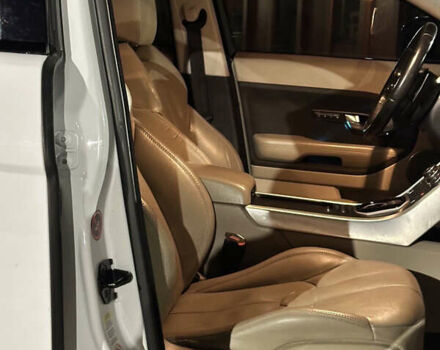 Белый Ленд Ровер Рендж Ровер Эвок, объемом двигателя 2 л и пробегом 200 тыс. км за 15500 $, фото 51 на Automoto.ua