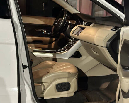 Белый Ленд Ровер Рендж Ровер Эвок, объемом двигателя 2 л и пробегом 200 тыс. км за 15500 $, фото 49 на Automoto.ua