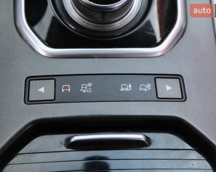 Белый Ленд Ровер Рендж Ровер Эвок, объемом двигателя 2.18 л и пробегом 176 тыс. км за 19500 $, фото 21 на Automoto.ua