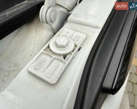 Білий Ленд Ровер Рендж Ровер Евок, об'ємом двигуна 2 л та пробігом 104 тис. км за 17950 $, фото 63 на Automoto.ua