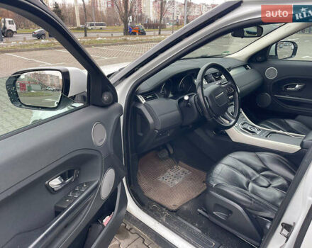 Белый Ленд Ровер Рендж Ровер Эвок, объемом двигателя 2.18 л и пробегом 196 тыс. км за 17950 $, фото 9 на Automoto.ua