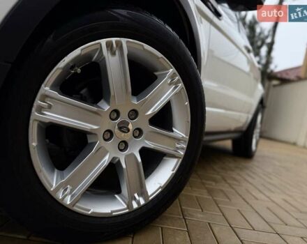 Белый Ленд Ровер Рендж Ровер Эвок, объемом двигателя 2 л и пробегом 104 тыс. км за 18900 $, фото 20 на Automoto.ua