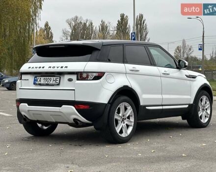 Ленд Ровер Рендж Ровер Эвок 2013 в Киеве на Automoto.ua Белый Ленд Ровер Рендж Ровер Эвок, объемом двигателя 2 л и пробегом 178 тыс. км за 15500 $, фото 4 на Automoto.ua