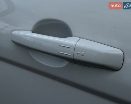 Білий Ленд Ровер Рендж Ровер Евок, об'ємом двигуна 2 л та пробігом 90 тис. км за 18999 $, фото 8 на Automoto.ua