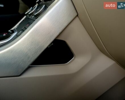 Белый Ленд Ровер Рендж Ровер Эвок, объемом двигателя 2.2 л и пробегом 148 тыс. км за 19000 $, фото 56 на Automoto.ua