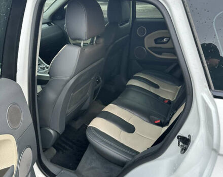 Білий Ленд Ровер Рендж Ровер Евок, об'ємом двигуна 2.18 л та пробігом 130 тис. км за 19999 $, фото 12 на Automoto.ua