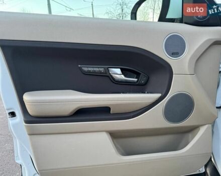 Белый Ленд Ровер Рендж Ровер Эвок, объемом двигателя 2.18 л и пробегом 77 тыс. км за 18500 $, фото 20 на Automoto.ua