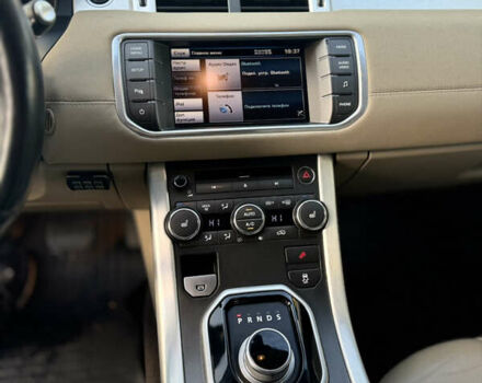 Белый Ленд Ровер Рендж Ровер Эвок, объемом двигателя 2.18 л и пробегом 180 тыс. км за 15500 $, фото 11 на Automoto.ua