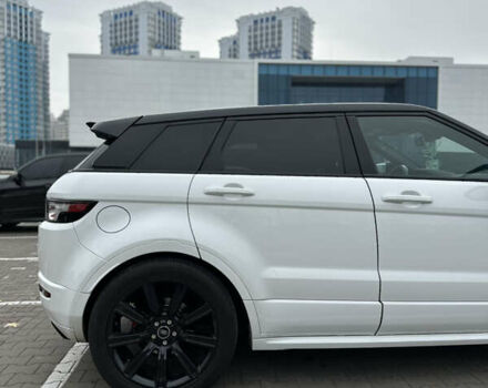 Белый Ленд Ровер Рендж Ровер Эвок, объемом двигателя 2.2 л и пробегом 190 тыс. км за 19800 $, фото 3 на Automoto.ua