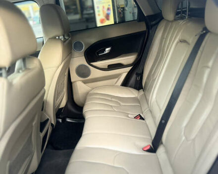 Белый Ленд Ровер Рендж Ровер Эвок, объемом двигателя 2.18 л и пробегом 180 тыс. км за 15500 $, фото 17 на Automoto.ua