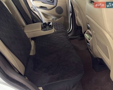 Белый Ленд Ровер Рендж Ровер Эвок, объемом двигателя 2.18 л и пробегом 155 тыс. км за 19399 $, фото 22 на Automoto.ua