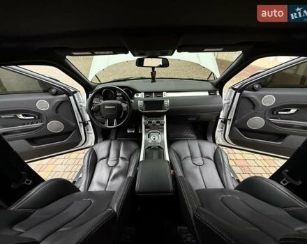 Білий Ленд Ровер Рендж Ровер Евок, об'ємом двигуна 2 л та пробігом 104 тис. км за 17950 $, фото 49 на Automoto.ua