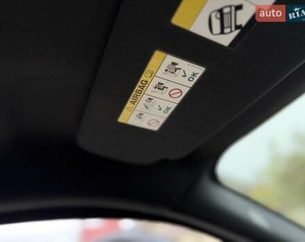 Білий Ленд Ровер Рендж Ровер Евок, об'ємом двигуна 2 л та пробігом 104 тис. км за 17950 $, фото 76 на Automoto.ua