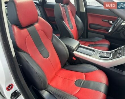 Белый Ленд Ровер Рендж Ровер Эвок, объемом двигателя 2.2 л и пробегом 158 тыс. км за 16500 $, фото 26 на Automoto.ua