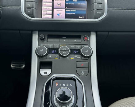 Білий Ленд Ровер Рендж Ровер Евок, об'ємом двигуна 2.18 л та пробігом 130 тис. км за 19999 $, фото 20 на Automoto.ua