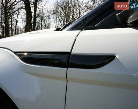 Белый Ленд Ровер Рендж Ровер Эвок, объемом двигателя 2.2 л и пробегом 148 тыс. км за 19000 $, фото 10 на Automoto.ua