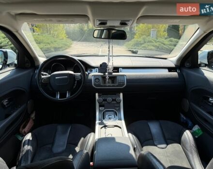 Білий Ленд Ровер Рендж Ровер Евок, об'ємом двигуна 2.18 л та пробігом 187 тис. км за 18200 $, фото 50 на Automoto.ua