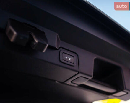 Белый Ленд Ровер Рендж Ровер Эвок, объемом двигателя 2 л и пробегом 73 тыс. км за 17700 $, фото 49 на Automoto.ua