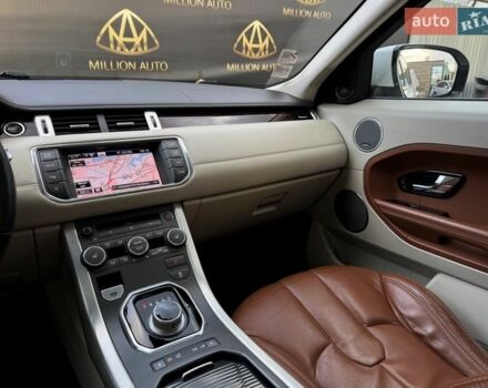 Білий Ленд Ровер Рендж Ровер Евок, об'ємом двигуна 2 л та пробігом 90 тис. км за 18999 $, фото 22 на Automoto.ua