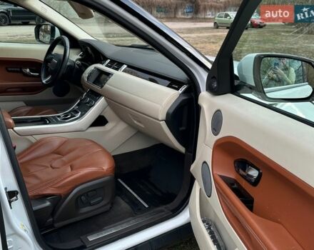 Білий Ленд Ровер Рендж Ровер Евок, об'ємом двигуна 2 л та пробігом 89 тис. км за 19500 $, фото 11 на Automoto.ua