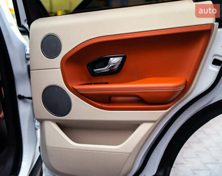 Белый Ленд Ровер Рендж Ровер Эвок, объемом двигателя 2 л и пробегом 73 тыс. км за 17700 $, фото 65 на Automoto.ua