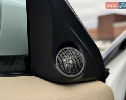 Ленд Ровер Рендж Ровер Евок 2013 у Києві на Automoto.ua Білий Ленд Ровер Рендж Ровер Евок, об'ємом двигуна 2.18 л та пробігом 170 тис. км за 17900 $, фото 21 на Automoto.ua