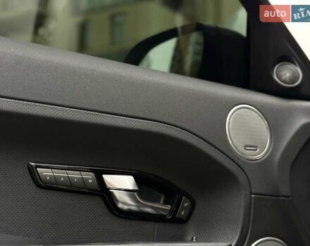 Білий Ленд Ровер Рендж Ровер Евок, об'ємом двигуна 2 л та пробігом 104 тис. км за 17950 $, фото 45 на Automoto.ua