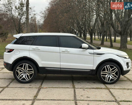 Белый Ленд Ровер Рендж Ровер Эвок, объемом двигателя 2.2 л и пробегом 220 тыс. км за 15600 $, фото 9 на Automoto.ua