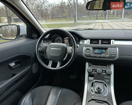 Белый Ленд Ровер Рендж Ровер Эвок, объемом двигателя 2.2 л и пробегом 220 тыс. км за 15600 $, фото 33 на Automoto.ua