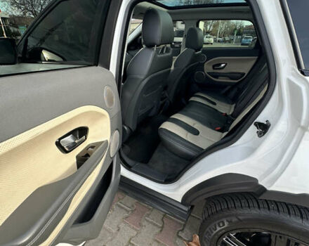 Білий Ленд Ровер Рендж Ровер Евок, об'ємом двигуна 2.18 л та пробігом 72 тис. км за 18500 $, фото 13 на Automoto.ua