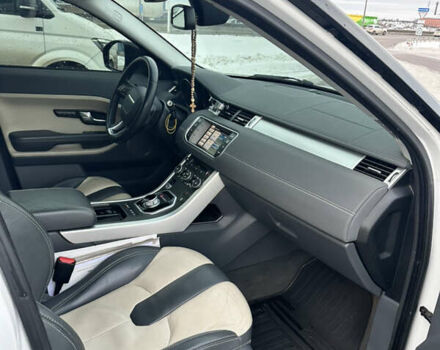 Білий Ленд Ровер Рендж Ровер Евок, об'ємом двигуна 2.18 л та пробігом 130 тис. км за 19999 $, фото 14 на Automoto.ua