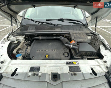 Белый Ленд Ровер Рендж Ровер Эвок, объемом двигателя 2.18 л и пробегом 196 тыс. км за 17950 $, фото 17 на Automoto.ua